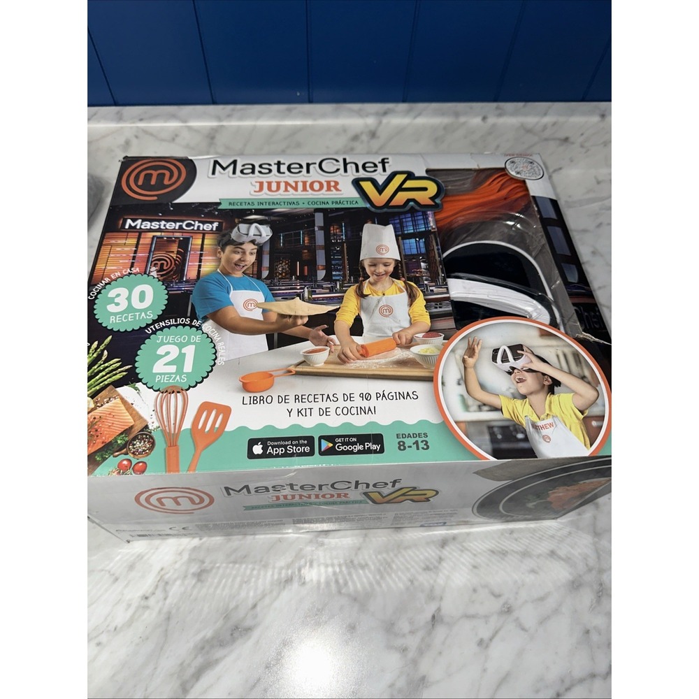VR MasterChef Junior - Virtual Reality Kids 21 Piece‎ Set with 30 Recipe Book